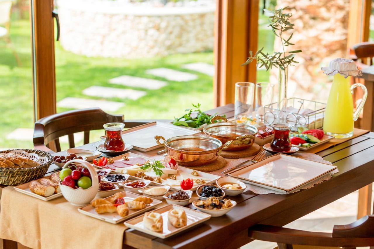 Cunda Oezerbey Konagi (Adults Only) Ξενοδοχείο Ayvalı Εξωτερικό φωτογραφία
